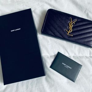 Black ZIP AROUND WALLET GRAIN DE POUDRE LEATHER